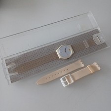 Swatch von 1985 - DOTTED SWISS