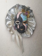 Vintage Venez.Deko Maske- Keramik-schwarz/ bunt bemalt- mit Stoffblumen-Perlen- 