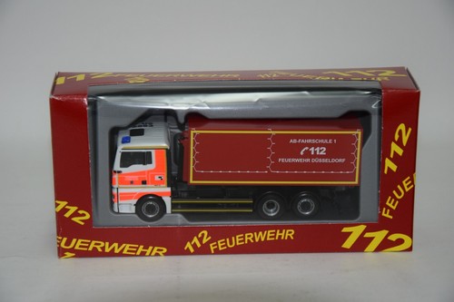 Feuerwehr düsseldorf man - feuerwehr, düsseldorf,