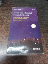 Hoch am Himmel steht der Mond