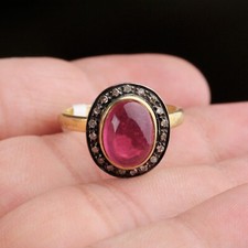 Natürlicher Diamant Rubin