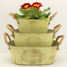 3 ovale Blumentöpfe aus