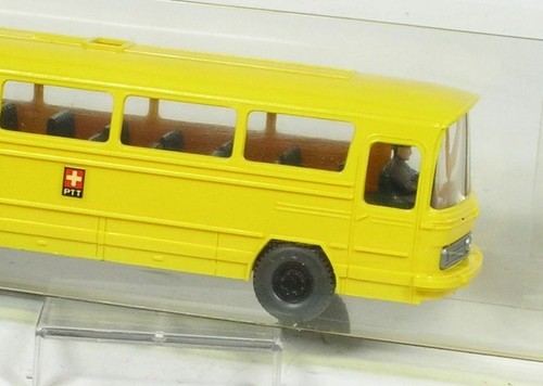 Mercedes 302 postbus - 1:87,