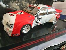 HOLDEN Opel VK Commodore Racing Australia #25 Harvey Parsons Biante Autoart 1:18