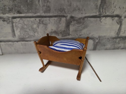 Puppenhaus baby bett - 1:12,