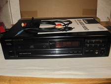 Onkyo DX-6810 - Compact Disc Player R1 black, ob defekt kann ich nicht mehr prüf