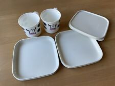 Tupperware Picknick Set 2 Teller mit Abschlussdeckel + 2 Kuhtassen Kaffeebecher