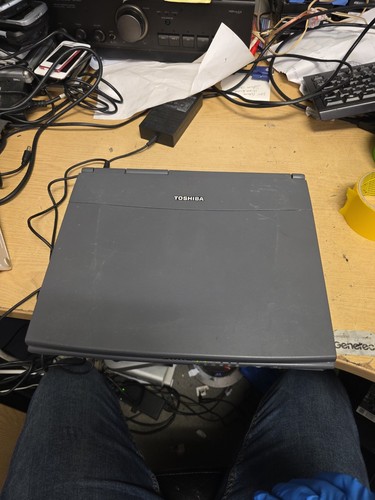 Retro laptop toshiba tecra - retro,