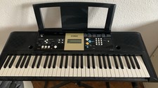 Yamaha YPT-220 mit Ständer