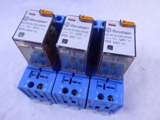 RELAIS FINDER SOCKEL 94.04 + 55.32.8.230.0040