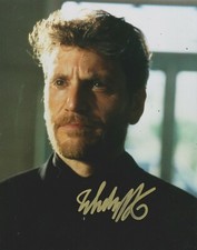 Tcheky Karyo signiertes Bad