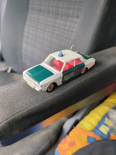 Dinky toys261 ford taunus - /,