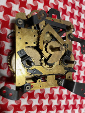 Altes Hermle FHS Uhrwerk 150-010 mit Gongstäbe Buffetuhr Kaminuhr Wanduhr