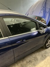 Tür vorne rechts Ford Fiesta