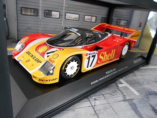 Porsche 962 956 17 - 2, stuck