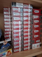 140 Leere Zigarettenschachteln
