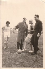 Foto AK Schauspieler Hansjörg Felmy mit WDR Fernsehteam Köln 50er Jahre