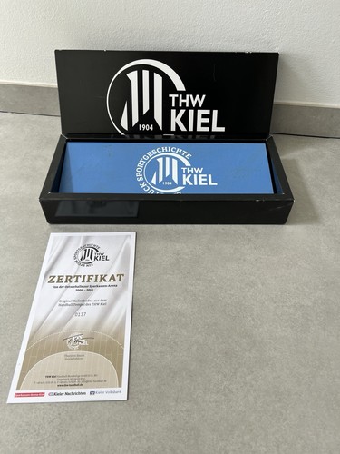 Thw kiel hallenboden boden mit - thw,