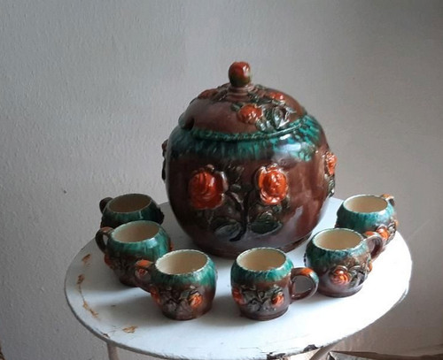 Antike steingutbowle mit rosen - antike,