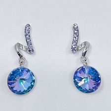 funkelnde Ohrringe mit