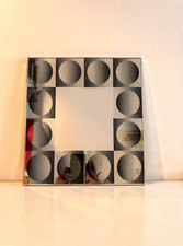 Deknudt Op Art Mirror –