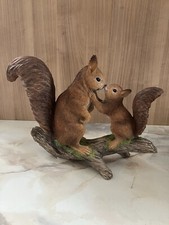 Eichhörnchen Mutter u. Kind