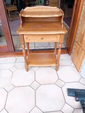 Telefontisch / Schrank / über zwei Etagen