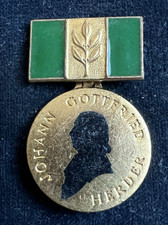DDR Orden -  Johann Gottfried Herder Medaille -  1957 Gold  GDSF Freundschaft