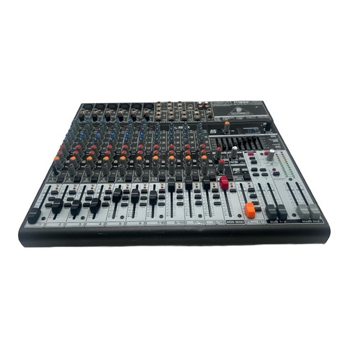 Behringer xenyx x1832 - xenyx, usb