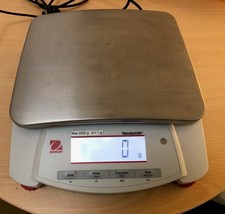 Präzisionswaage Ohaus