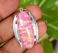 33 Karat Pink Feuer Opal Oval
