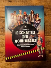 Im Schatten der Achterbahn