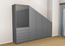 Kleiderschrank mit Schräge