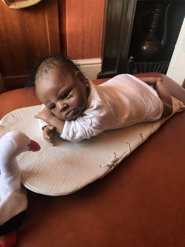 Baby born ari - ari, anuuk