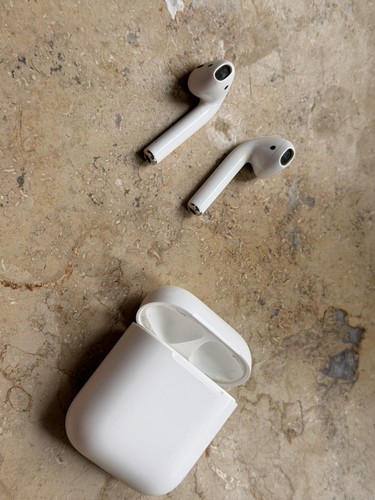 Apple airpods generation - 1.,