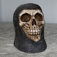 Totenkopf Kettenhemd Skelett Schädel Totenschädel Deko Figur Fantasy Ritter