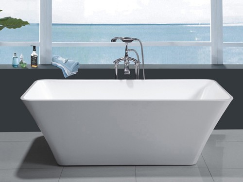 Badewanne freistehend weiss