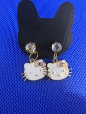 NEU HELLO KITTY Ohrringe