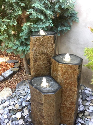 Quellstein basalt säulen - quellstein,