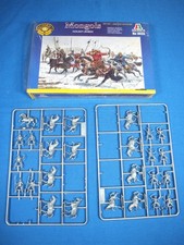 3x Figuren Sets 1/72 - Goldene Horde+Mongolen und Russian Knights - Italeri