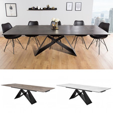 Ausziehbarer Esstisch