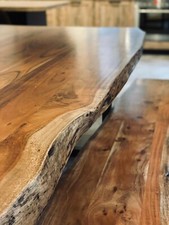 Esstisch Baumkante massiv