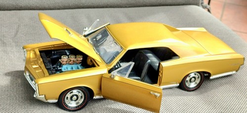 Pontiac gto 1966 ertl 1 - ,