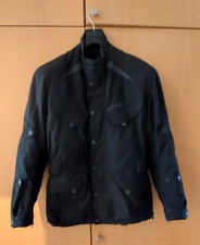 Motorrad-Jacke und Hose von DAINESE, Gore-Tex, mit Protektoren und Innenfutter.