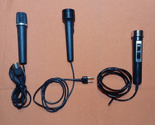 Konvolut mit drei alten Handmikrofonen (u. a. Hitachi NDM-24.S Imp-Low)