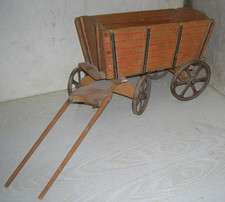 Uralte gr. Pferde Kutsche Fuhrwerk um 1900 aus Holz mit Metallrädern L. ca. 56cm