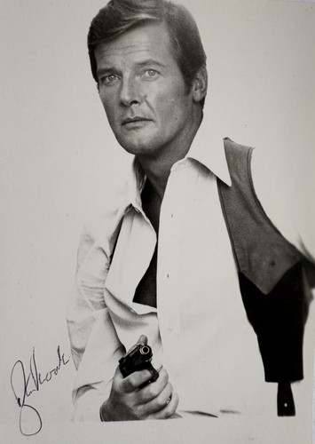 Roger moore signiert - foto, 007