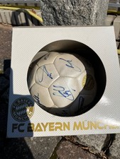 Original FC Bayern München Autogrammball 2000/2001 - UEFA CL + Weltpokal Sieger