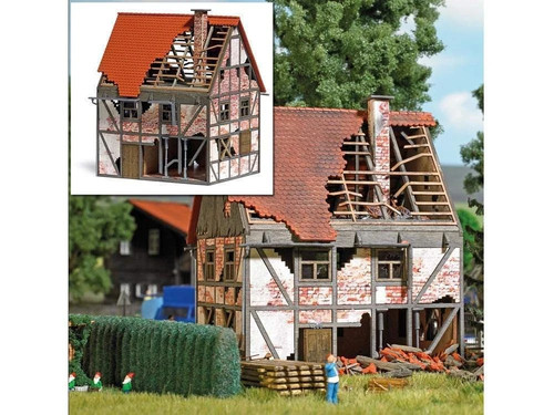 Busch 1667 verfallenes - 1:87,