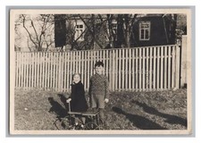 2 Junge mit Dreirad - Altes